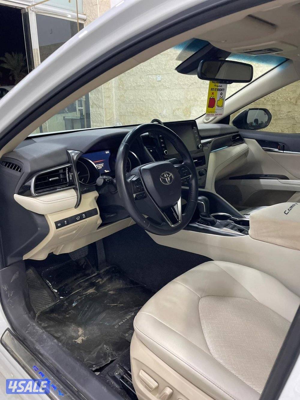 للبيع كامري لمتد 2022 عداد 100 الف4
