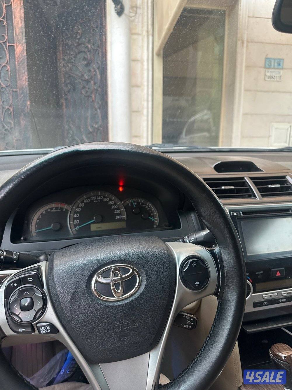 كامري 2015 الدرجة الأولى GLX اقزوزين فتحة سناسر بصمة ستارة خلفية شاشة3