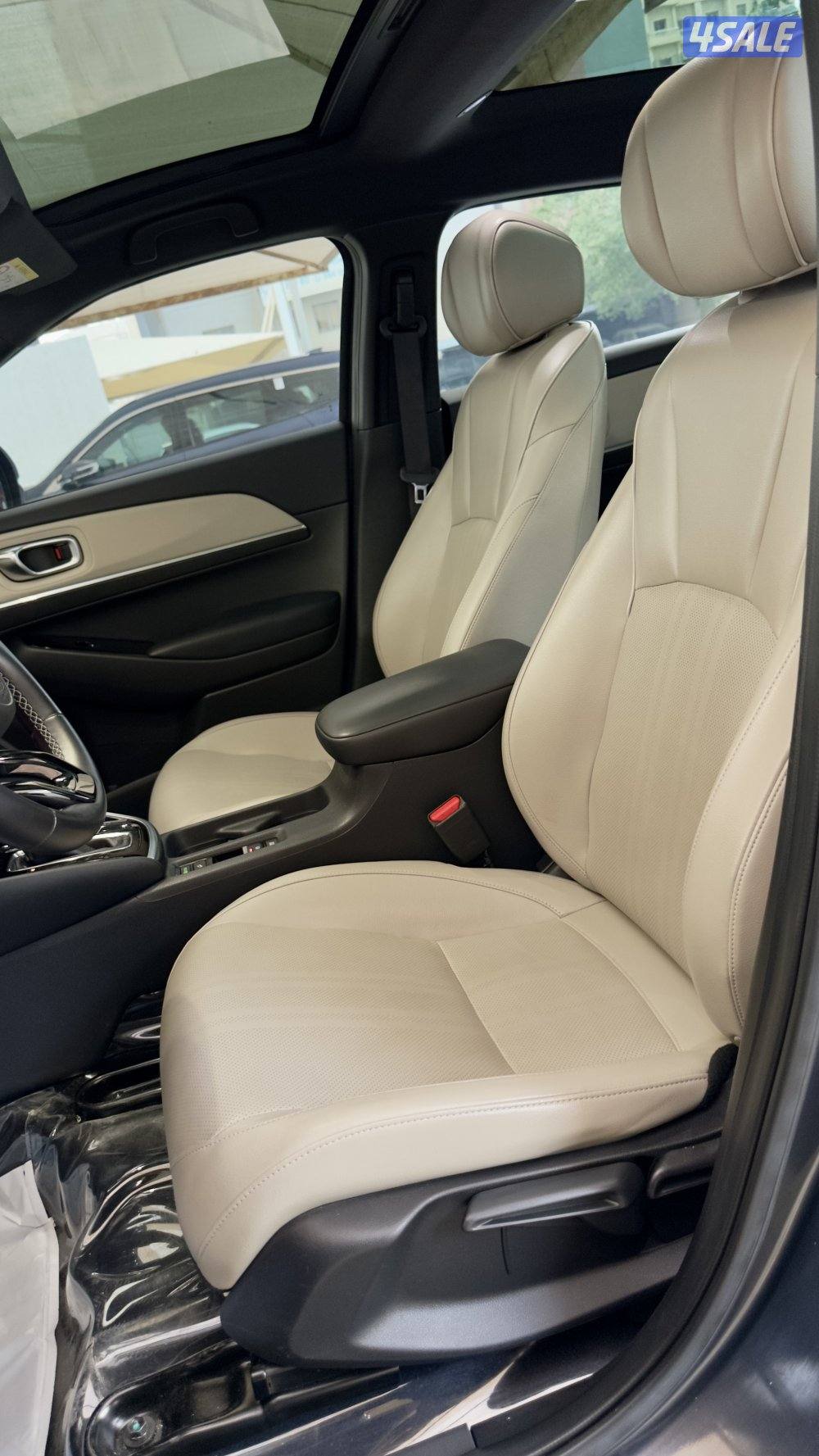 للبيع هوندا HRV 1.5 بنورما أعلى فئة بالوكالة تحت الكفاله ماشي ٤٤ الف7