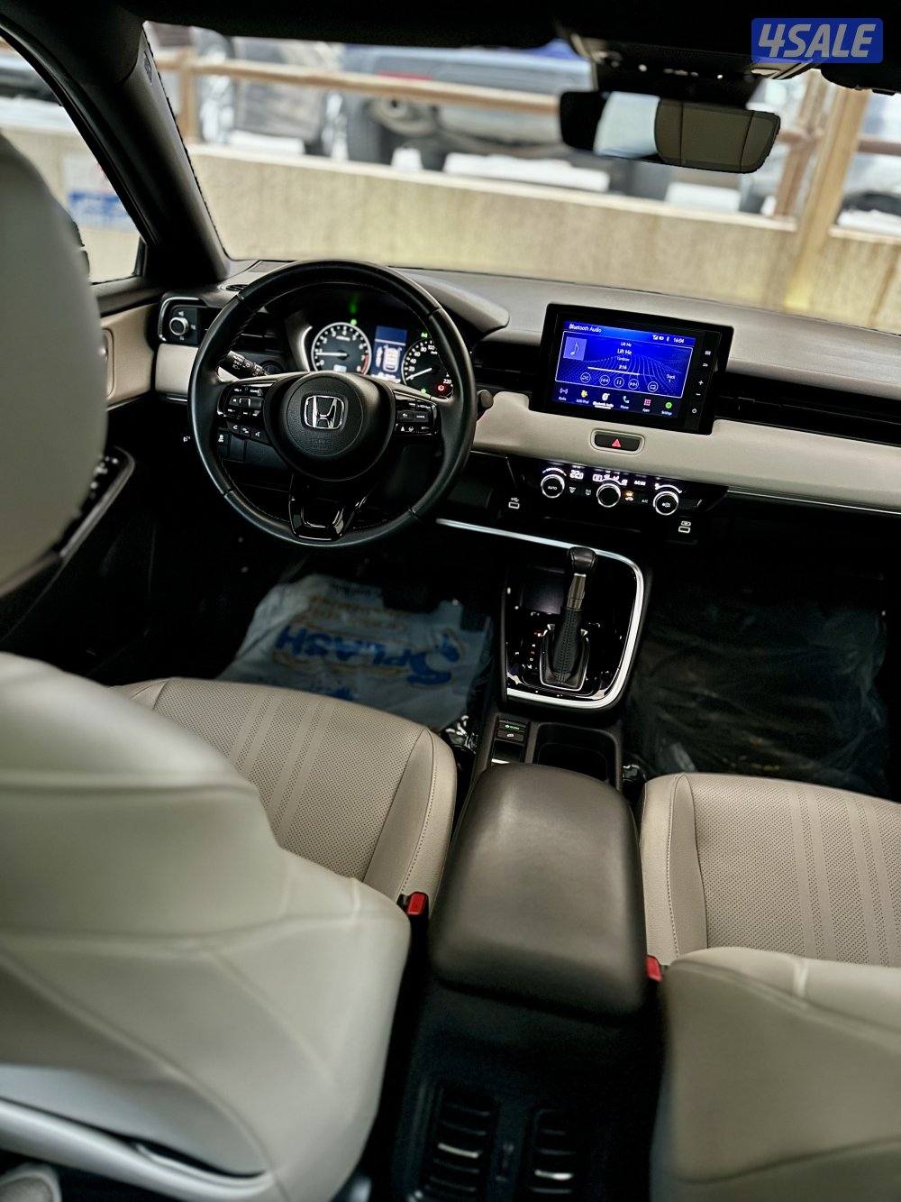 للبيع هوندا HRV 1.5 بنورما أعلى فئة بالوكالة تحت الكفاله ماشي ٤٤ الف10