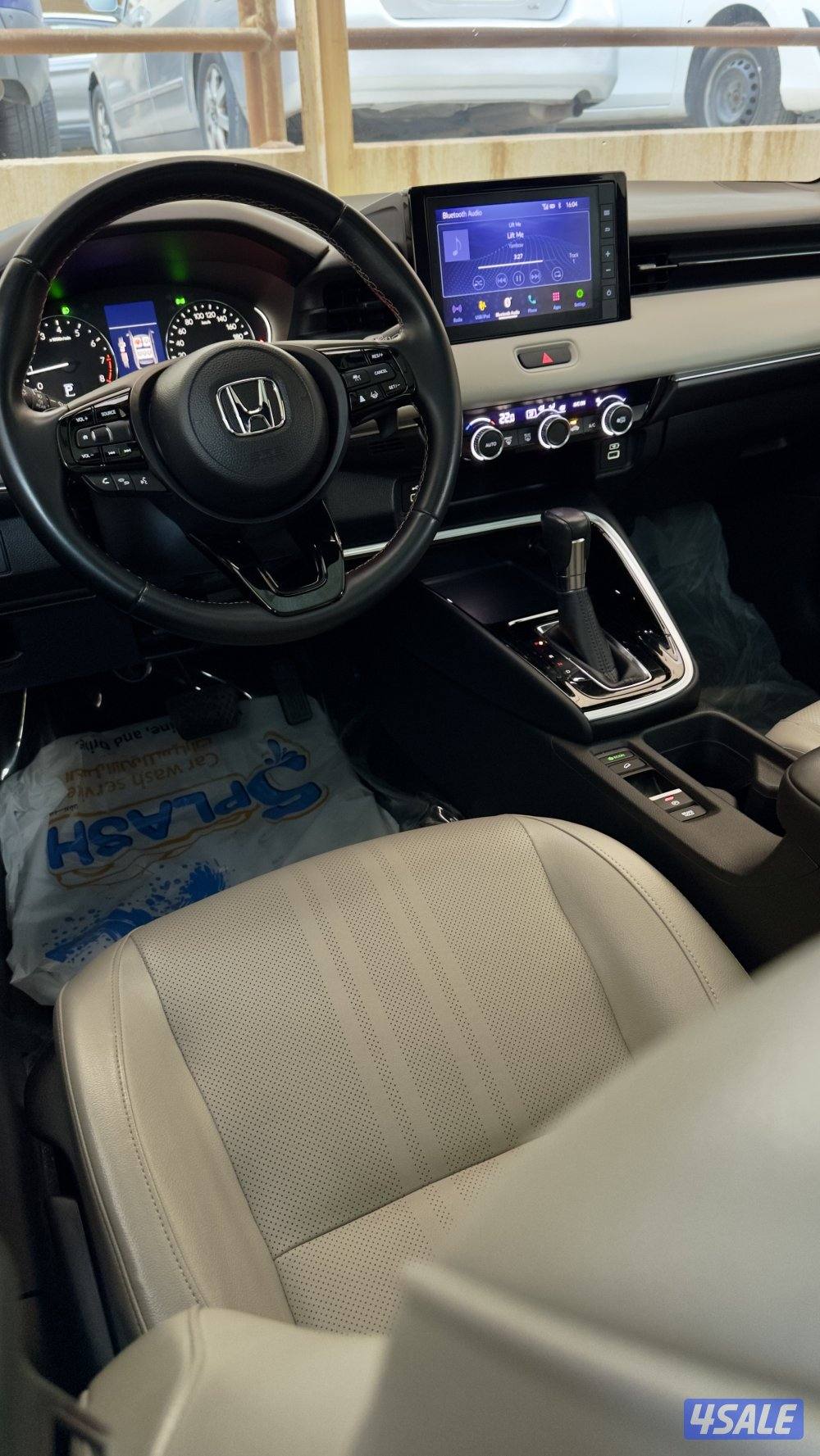 للبيع هوندا HRV 1.5 بنورما أعلى فئة بالوكالة تحت الكفاله ماشي ٤٤ الف13