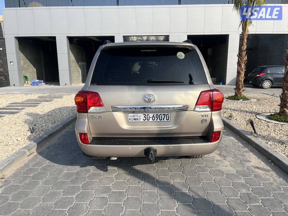 للبيع لاند كروزر موديل 20153