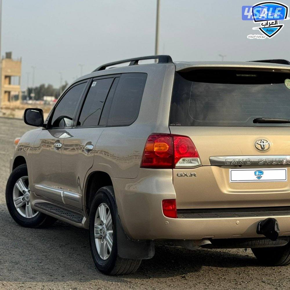 لاندكروزر GXR 201511