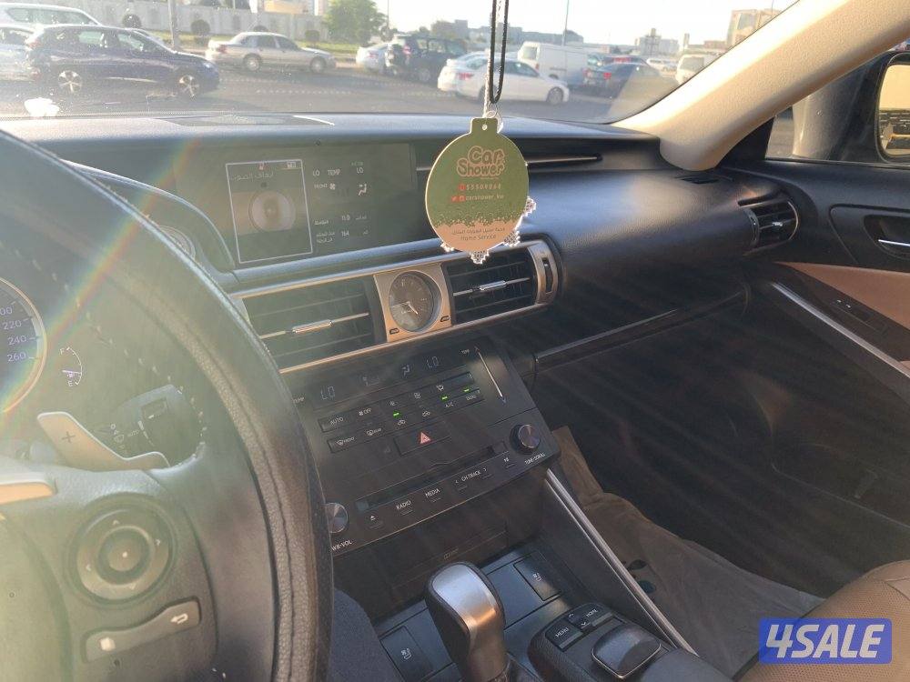 للبيع لكزس is250 شرط الفحص ماشي٣٠٠ سيرفس منتظم بالوكالة1