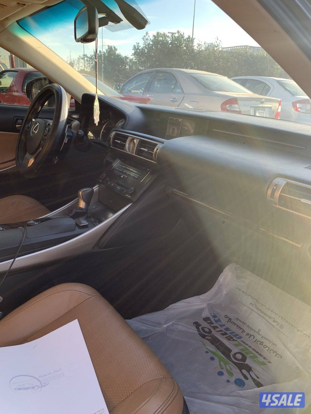 للبيع لكزس is250 شرط الفحص ماشي٣٠٠ سيرفس منتظم بالوكالة4