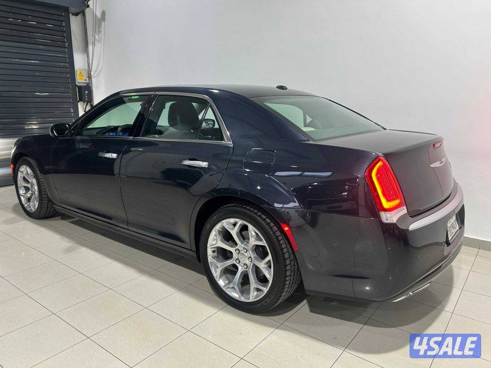 Chrysler 300C Executive6
