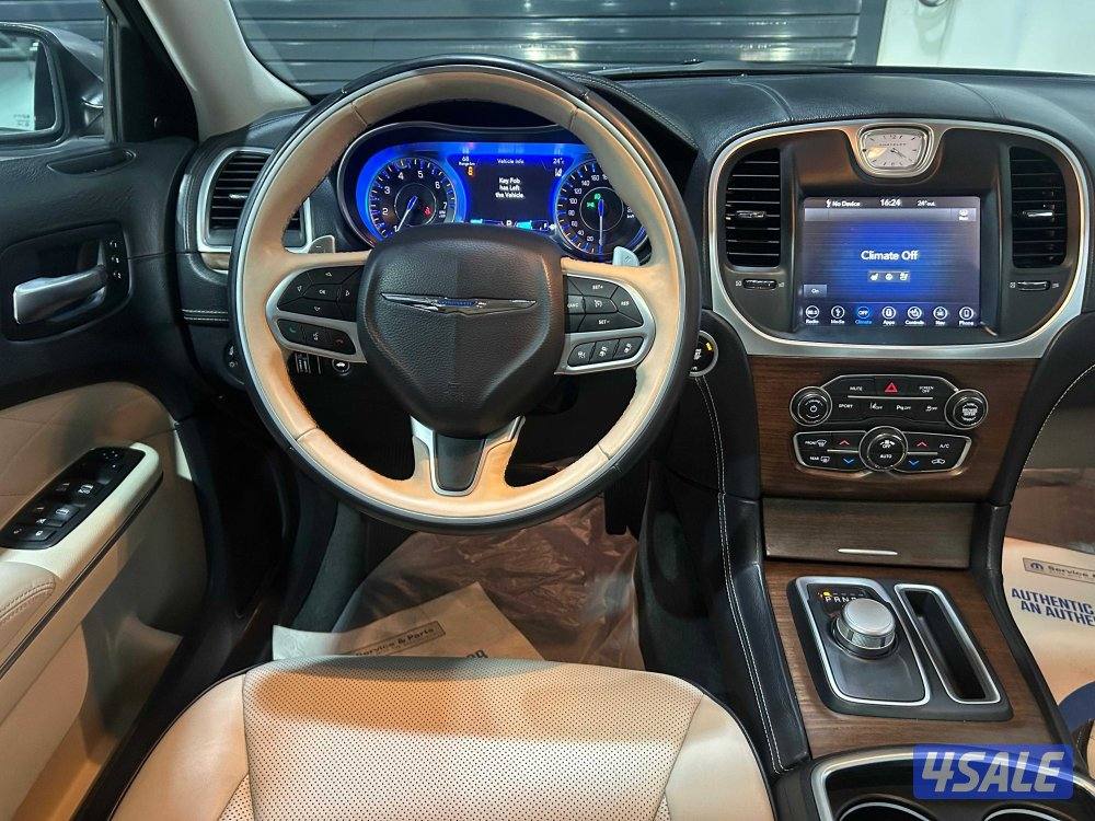 Chrysler 300C Executive12