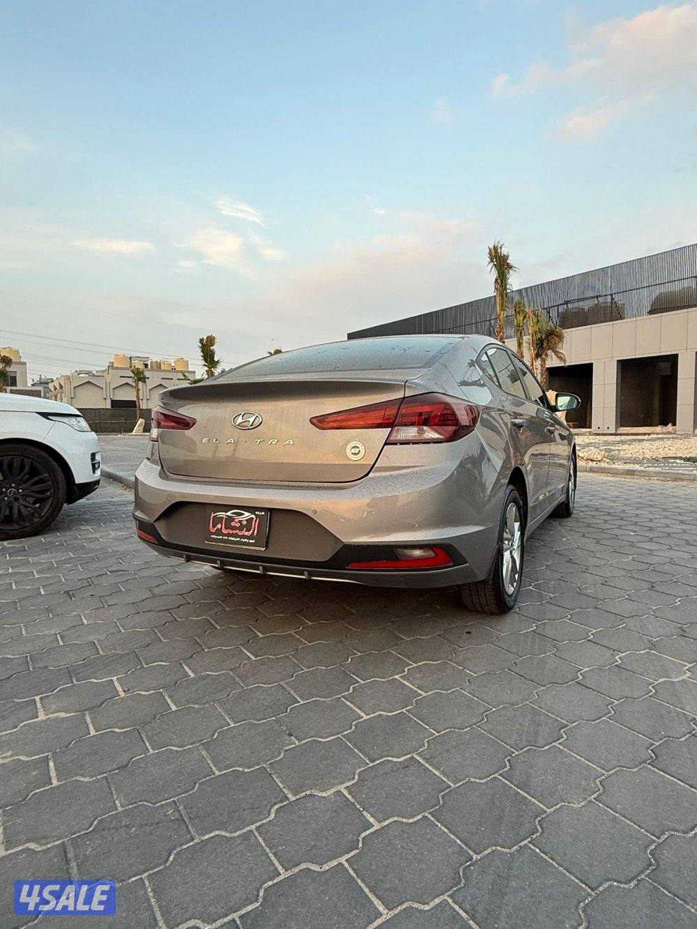 النشاما لبيع وشراء السيارات هونداي الانترا2