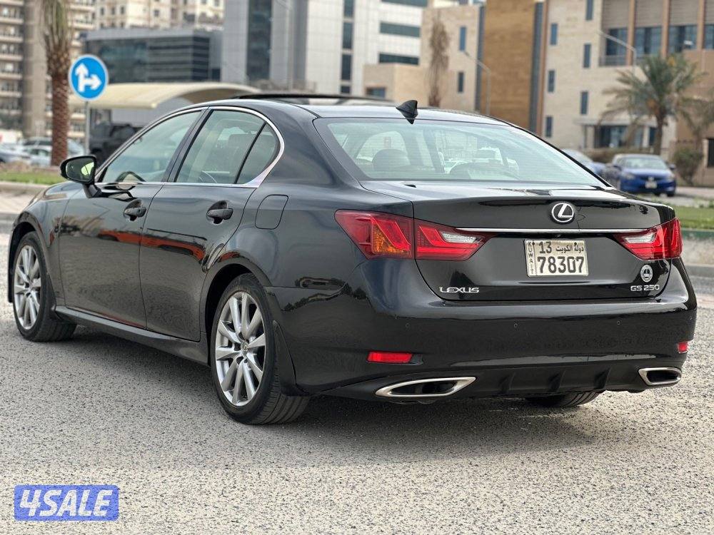 للبيع لكزس GS250 ماشي ١٩٠ الف كيلو2