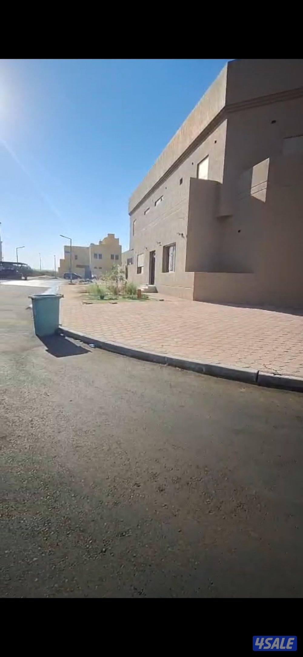 للبيع قسيمة موقع زاوية دورين وربع تشطيب سوبر دلوكس2