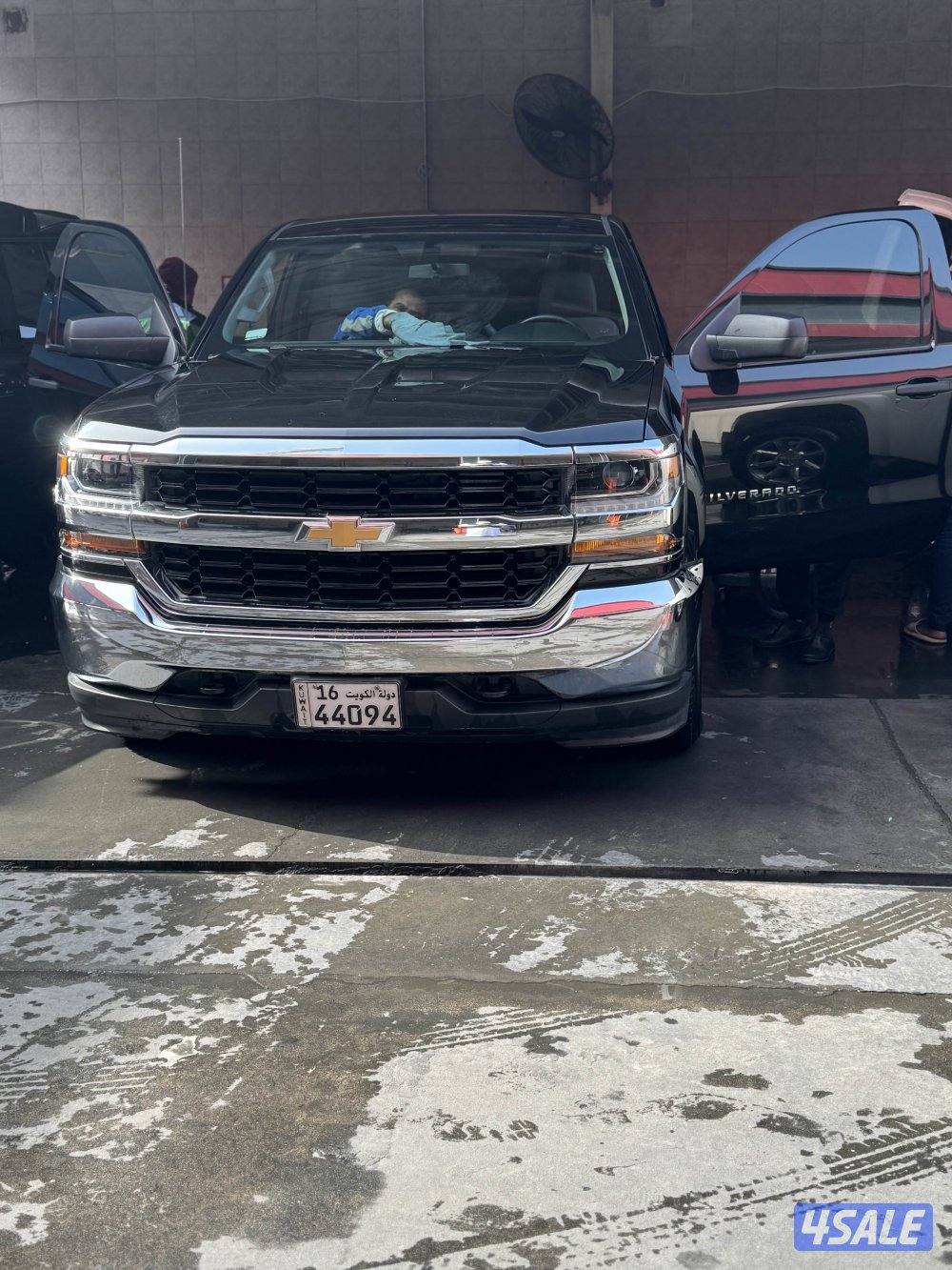 للبيع سلفرادوا ٢٠١٨ اسود ماشي ٢٥ الف فقط نادر جدا صبغ الوكالة3