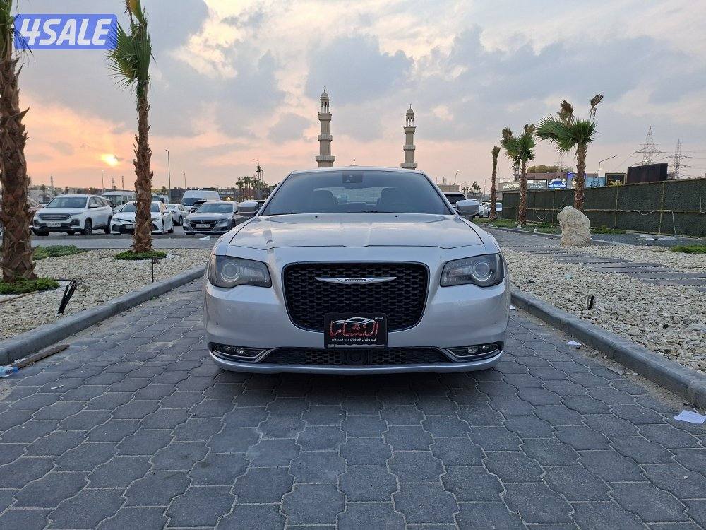 النشاما لبيع وشراء السيارات كرايزلر1