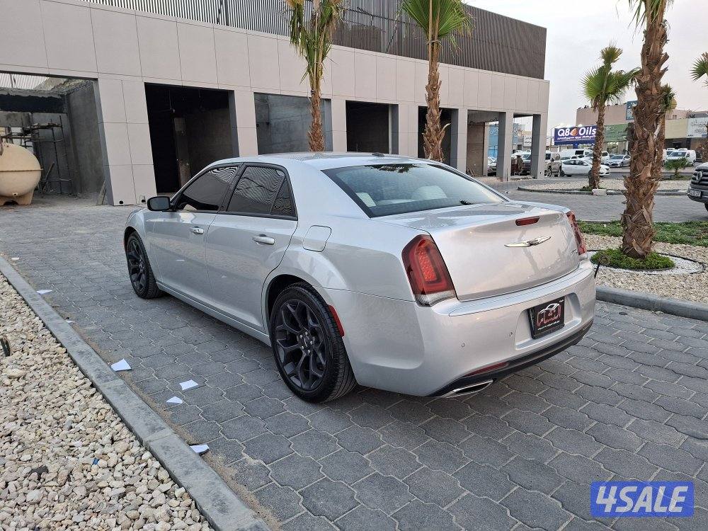 النشاما لبيع وشراء السيارات كرايزلر3