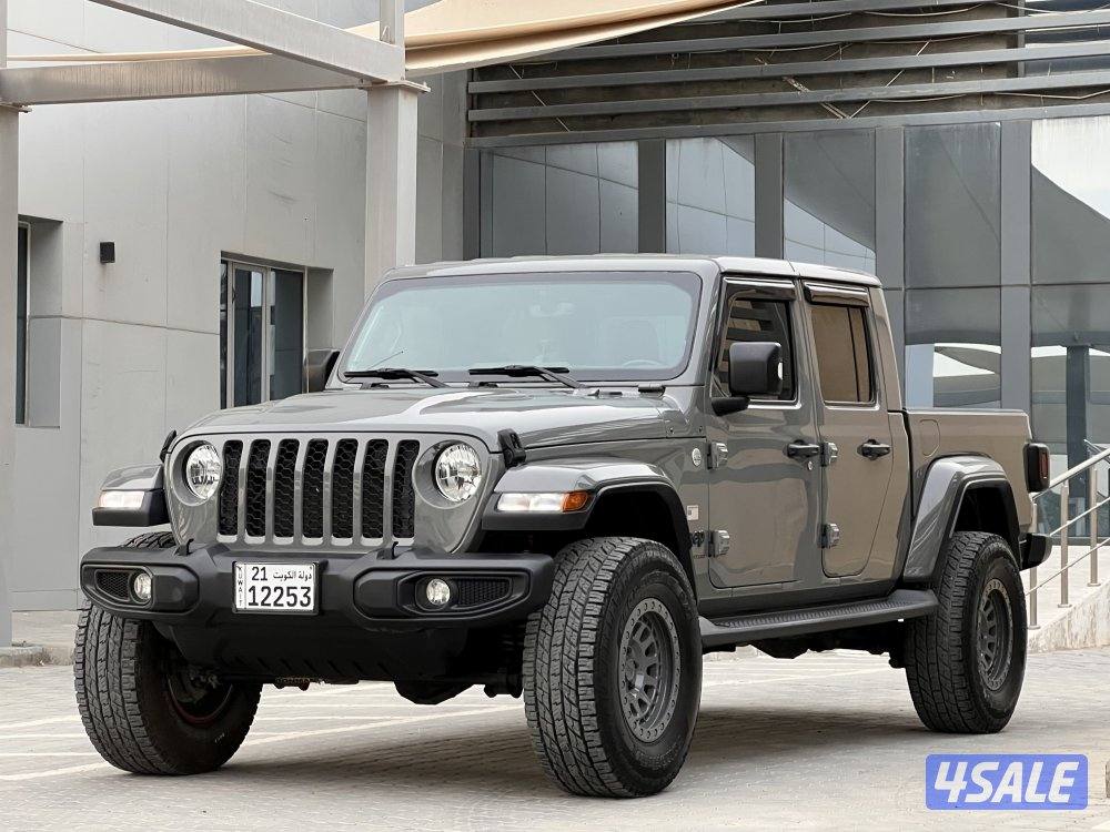 رانجلر قلاديتيور / ٢٠٢١0