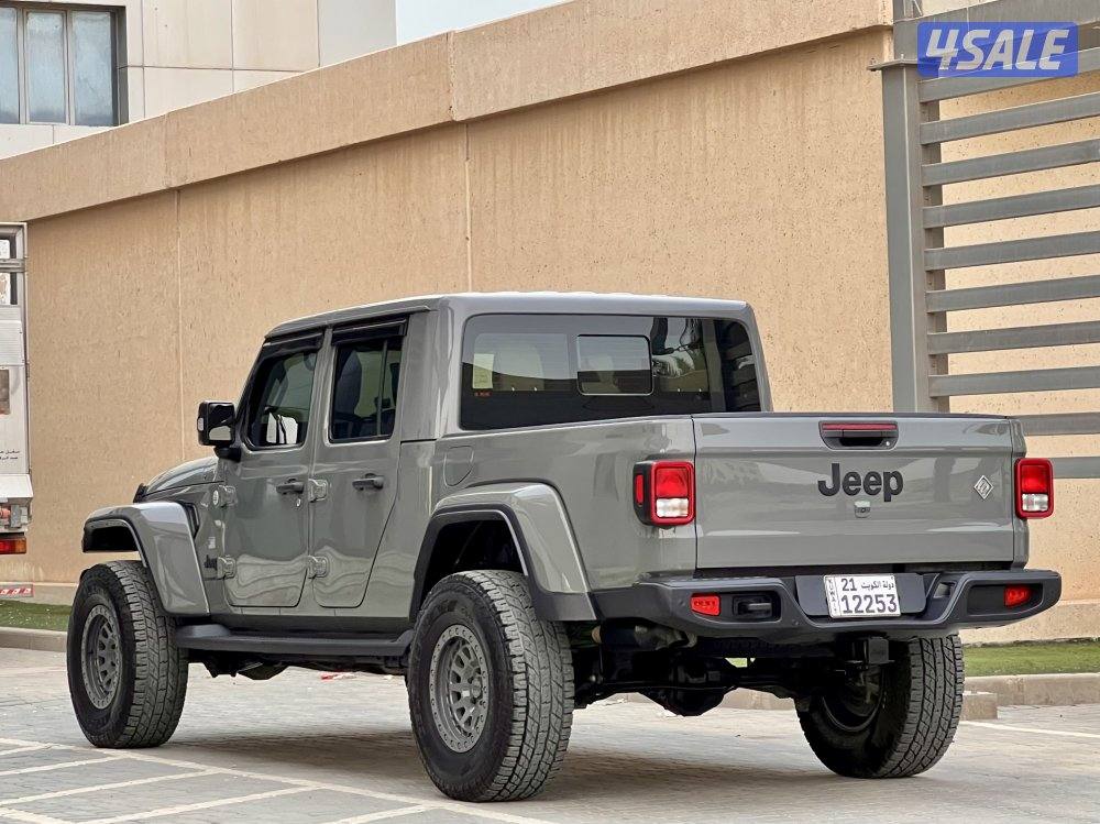 رانجلر قلاديتيور / ٢٠٢١2