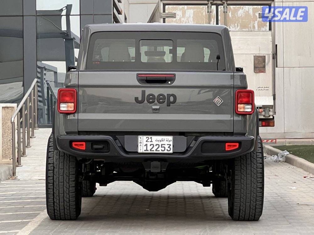 رانجلر قلاديتيور / ٢٠٢١4