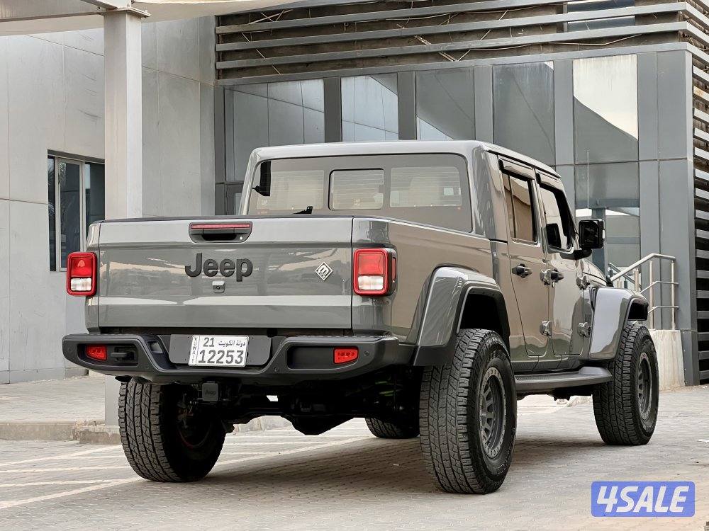 رانجلر قلاديتيور / ٢٠٢١7