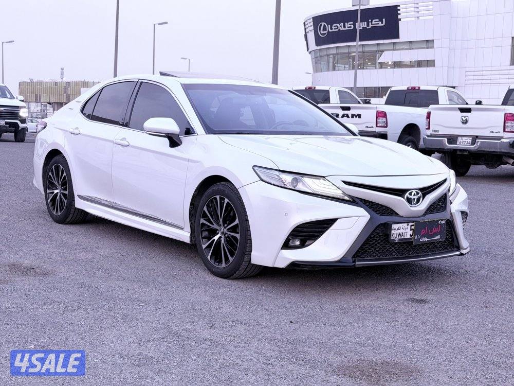 كامري 2019 اعلي فئه V6 بحاله ممتازه0