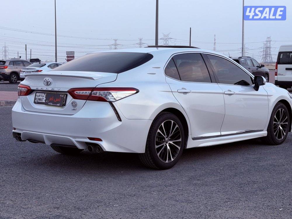 كامري 2019 اعلي فئه V6 بحاله ممتازه3