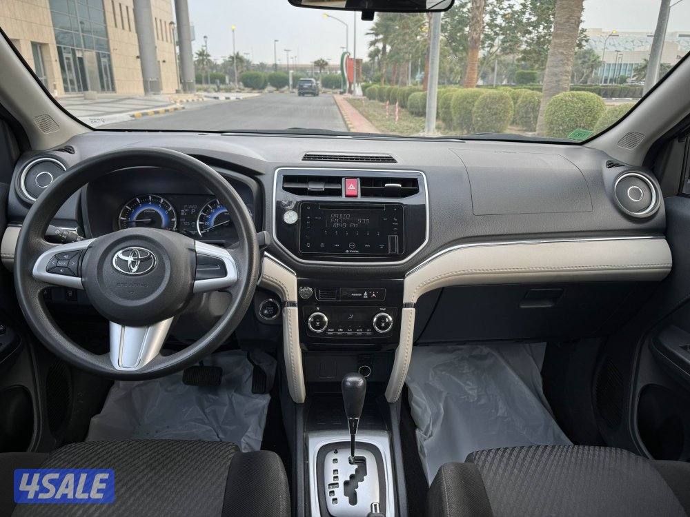 تويوتا رش موديل 2023 سيرفس منتظم بالوكاله9
