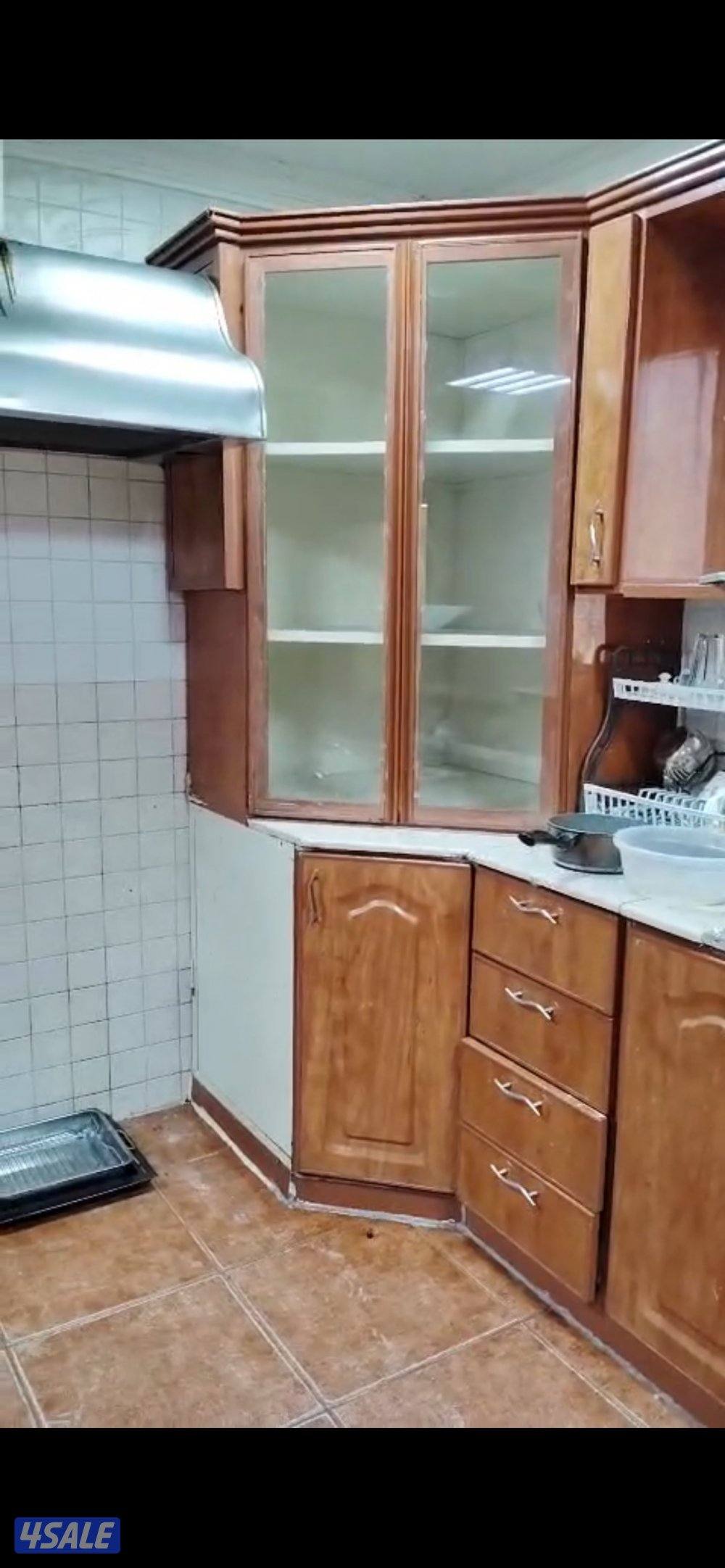 مطبخ مستعمل كبير للبيع2