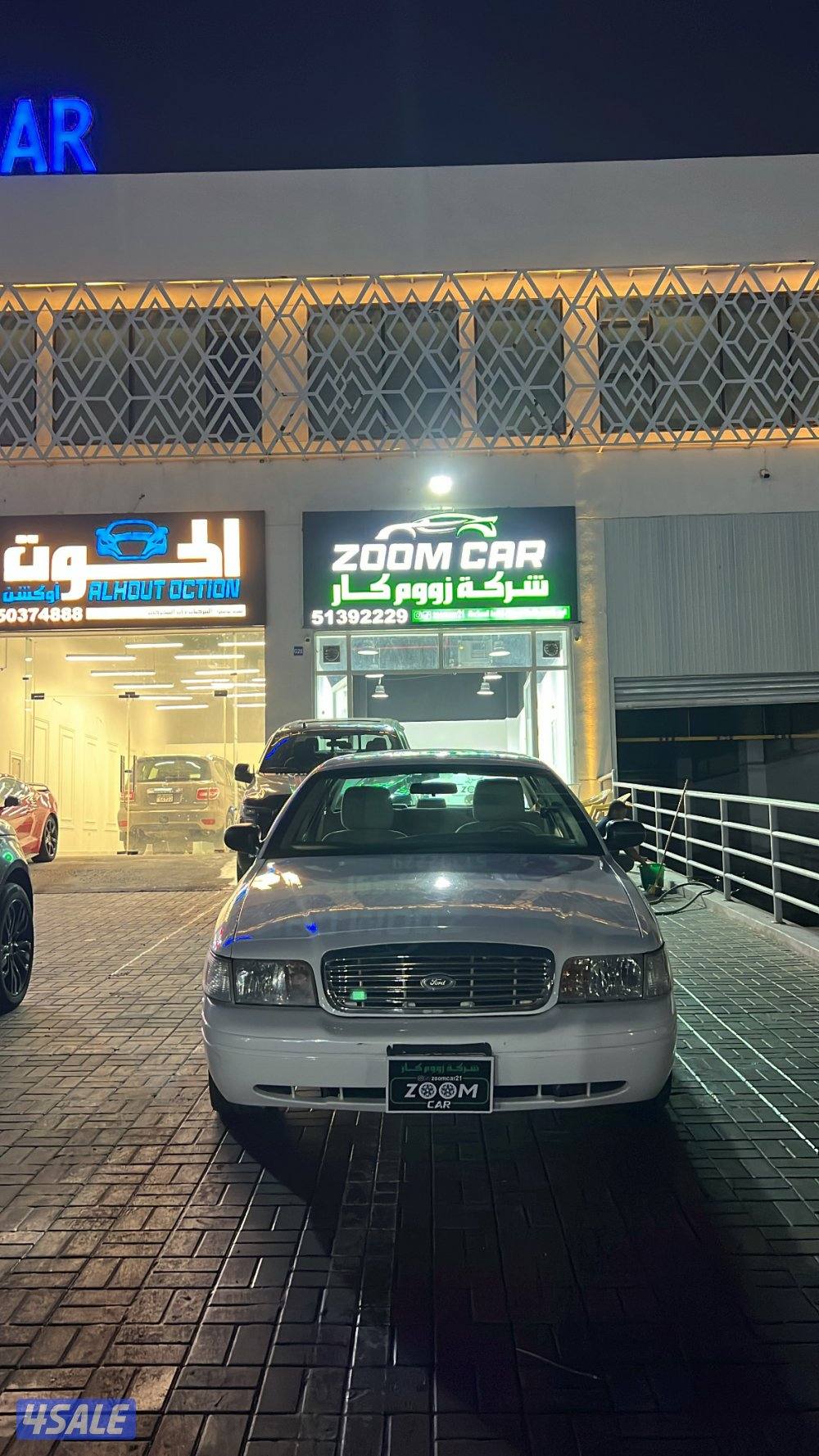 للبيع فورد فكتوريا 20120