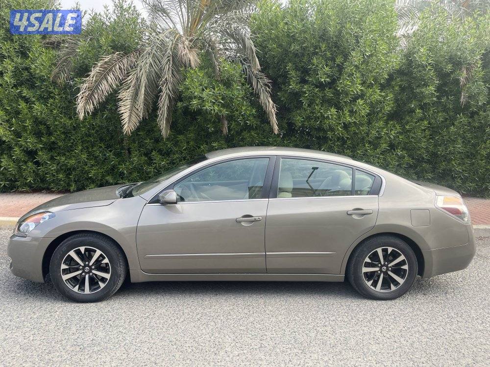 للبيع التيما موديل 2008 عداد 170 الف3