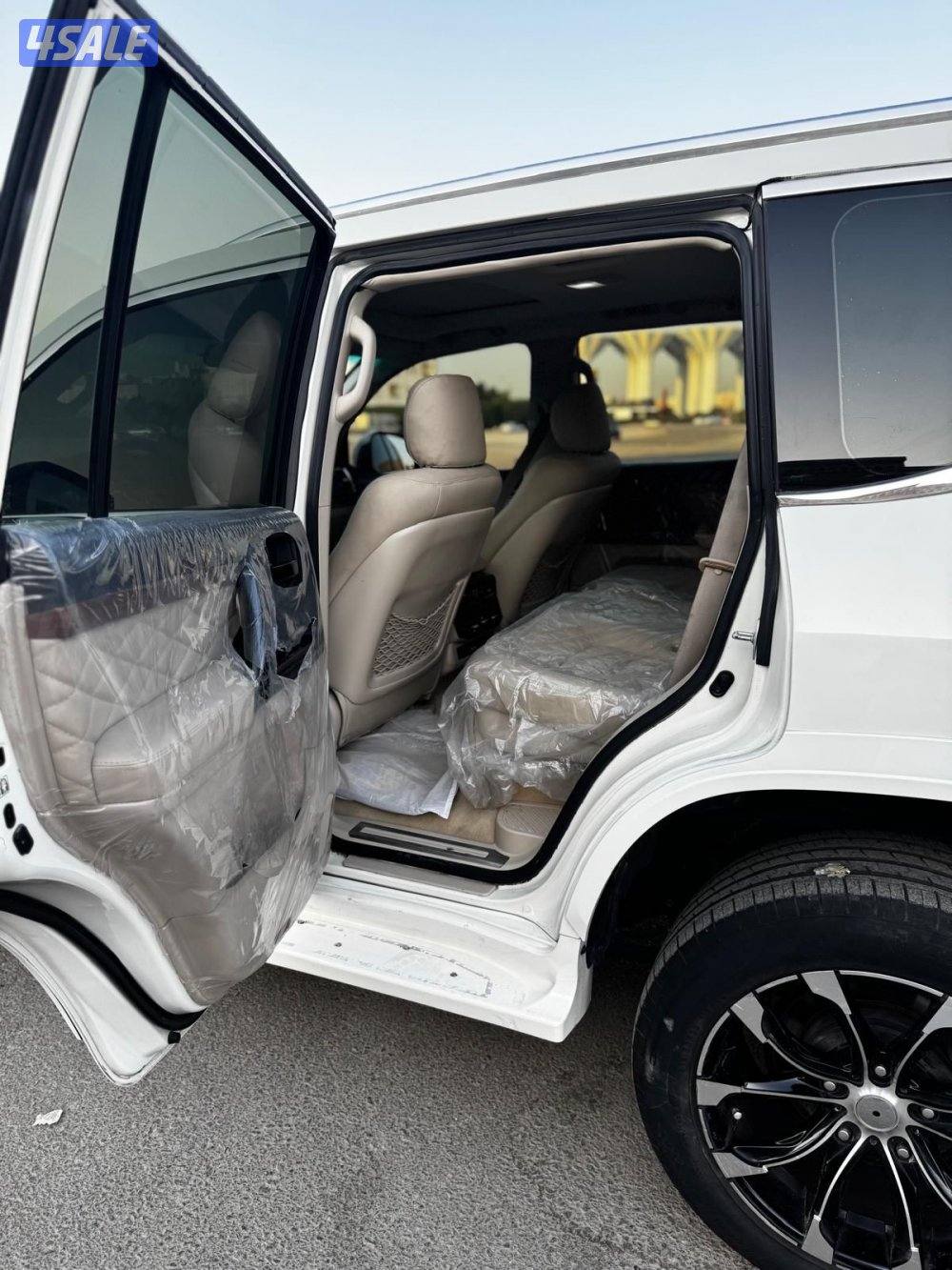 للبيع لاند كروزر 20144