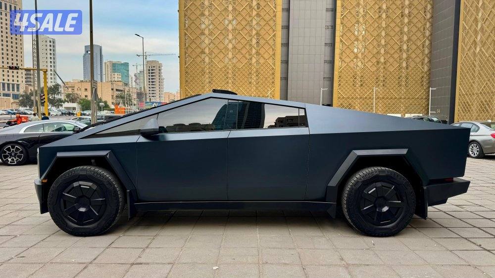 تسلاا سايبر تراك/ فانديشن/ موديل 2024/ عداد 20 ألف/ تأمين شامل5