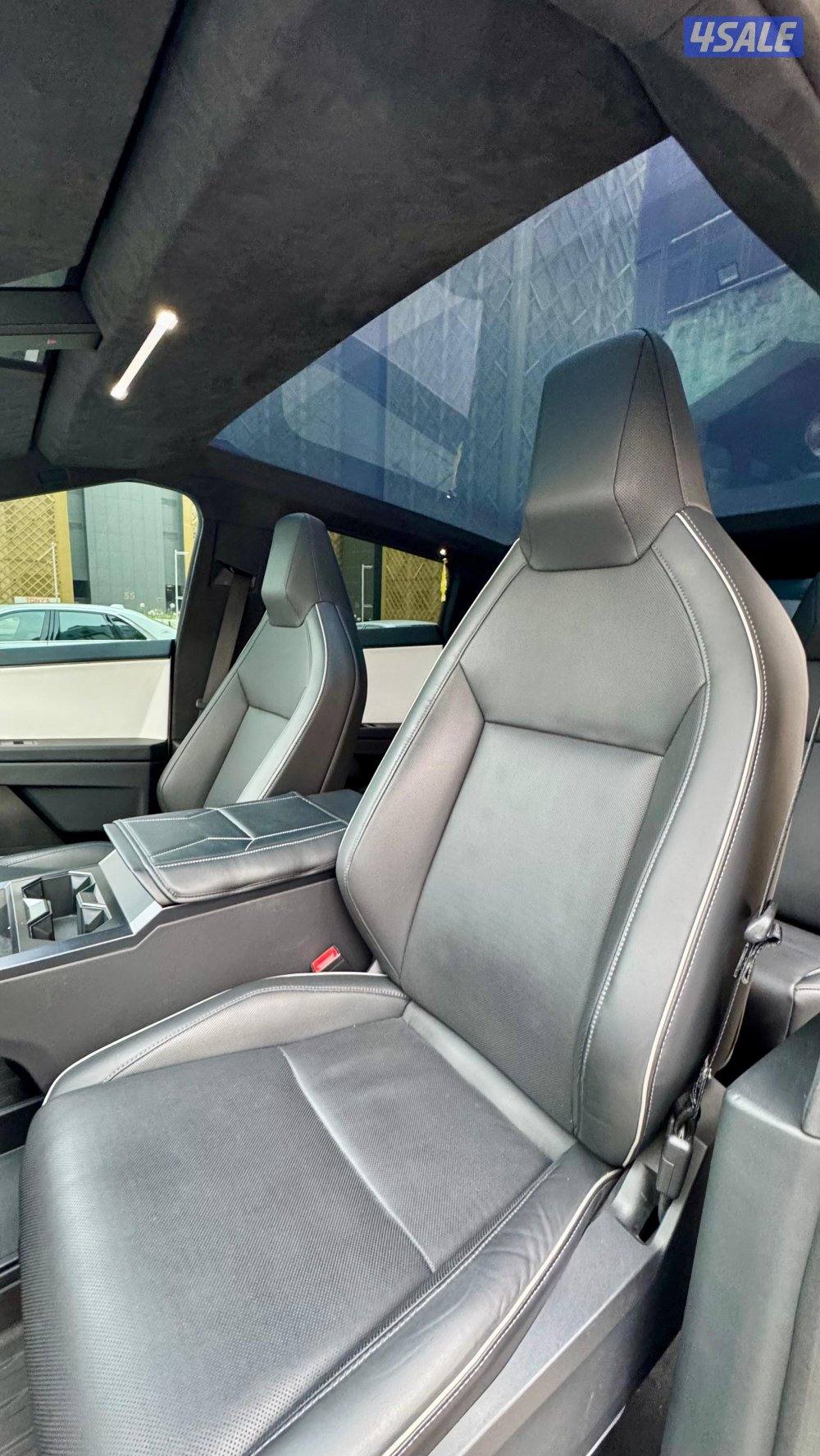 تسلاا سايبر تراك/ فانديشن/ موديل 2024/ عداد 20 ألف/ تأمين شامل10