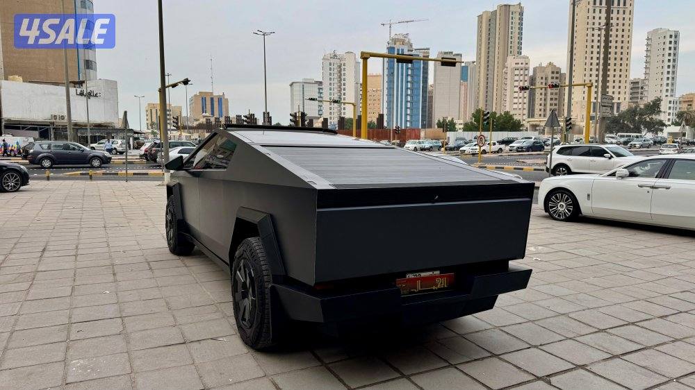 تسلاا سايبر تراك/ فانديشن/ موديل 2024/ عداد 20 ألف/ تأمين شامل12