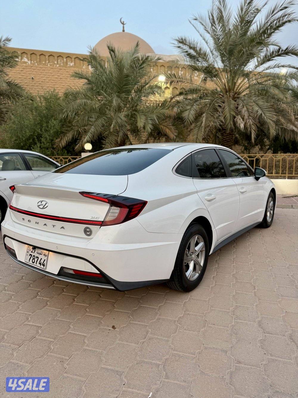 هيونداي سوناتا موديل 2021 ماشي 35 ألف تحت الكفالة شرط الفحص2