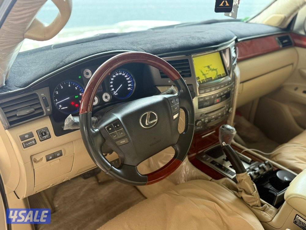 للبيع جيب لكزس ٢٠٠٨4