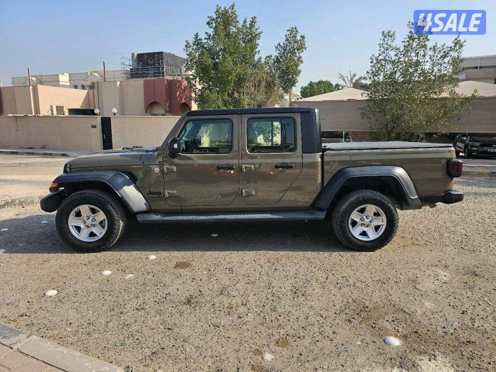 Jeep gladiator11