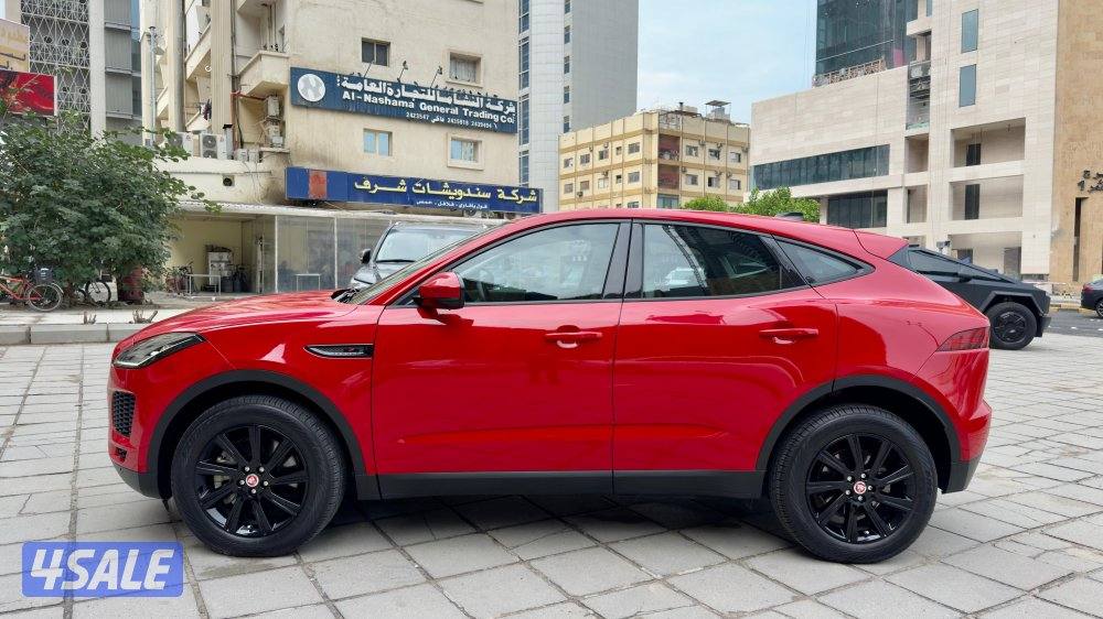 جاكوار E,pace/ موديل 2020/ عداد 88 ألف/ P 200/ وكالة الكويت3