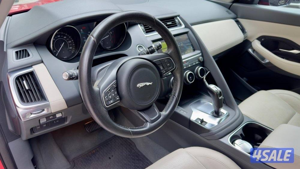 جاكوار E,pace/ موديل 2020/ عداد 88 ألف/ P 200/ وكالة الكويت10