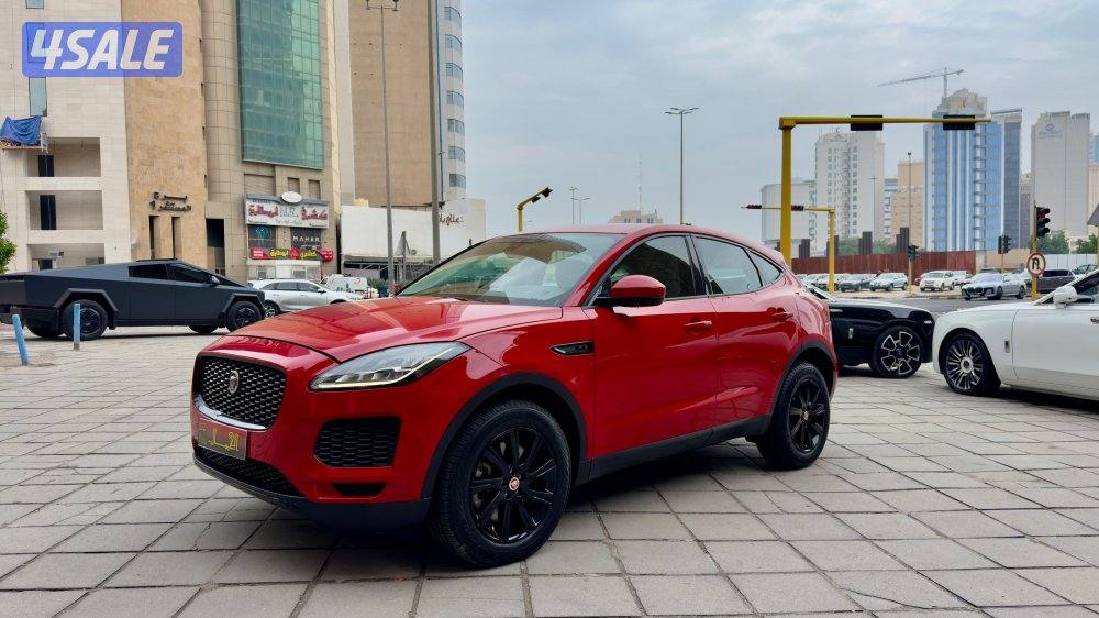 جاكوار E,pace/ موديل 2020/ عداد 88 ألف/ P 200/ وكالة الكويت13