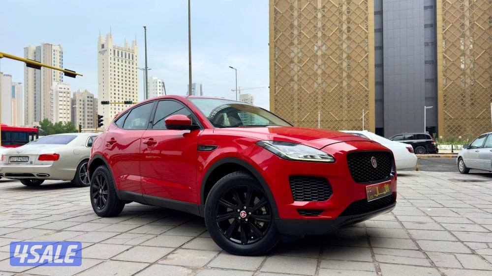 جاكوار E,pace/ موديل 2020/ عداد 88 ألف/ P 200/ وكالة الكويت14