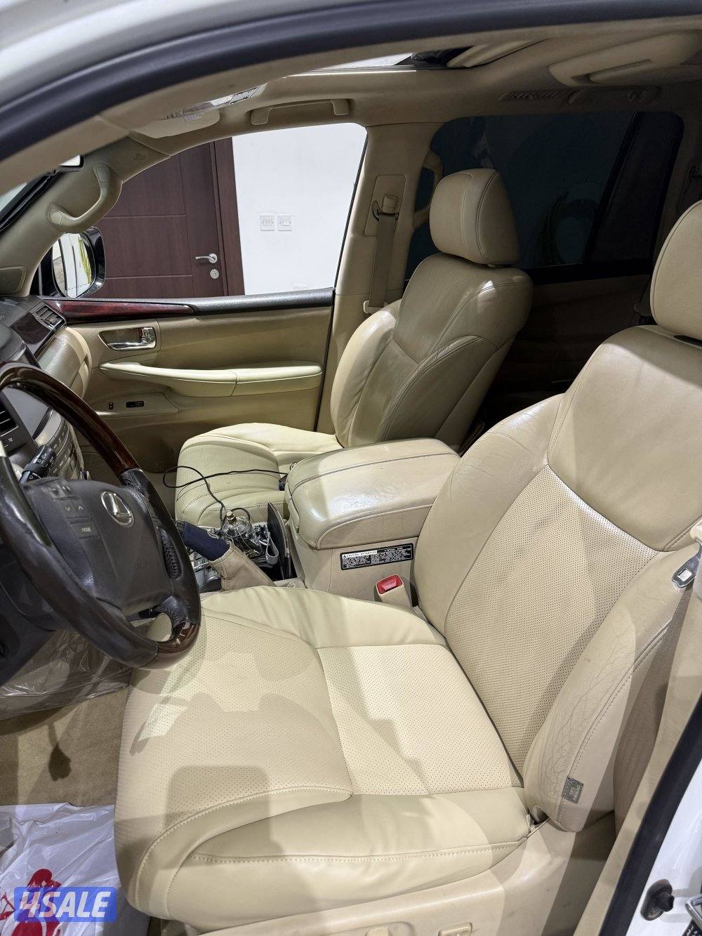 جيب لكزس موديل 20114