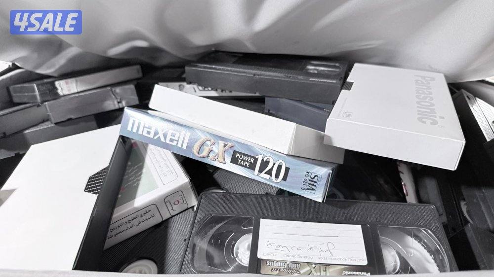 أفلام متنوع ومسرحيات  VHS وبعضها بمغلفاتها الاصليه كويتيه و مصريه0