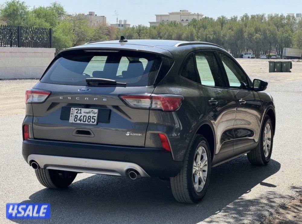 للبيع فورد اسكيب 2023 تحت الكفالة4