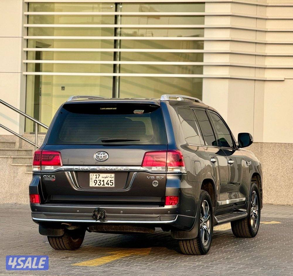 لاند كروزر قراند تورنقV82