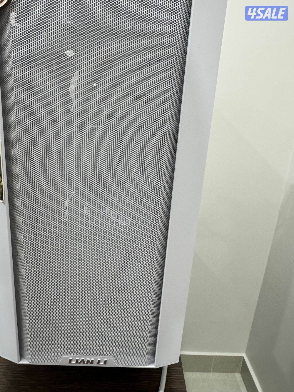 Gaming PC with bluetooth mouse and keyboard (clean) - كمبيوتر نظيف جدا1