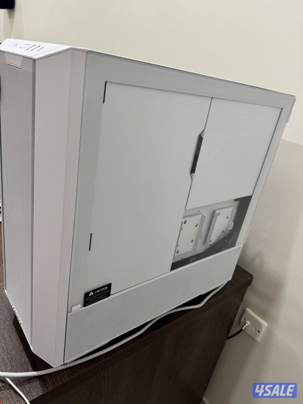 Gaming PC with bluetooth mouse and keyboard (clean) - كمبيوتر نظيف جدا4