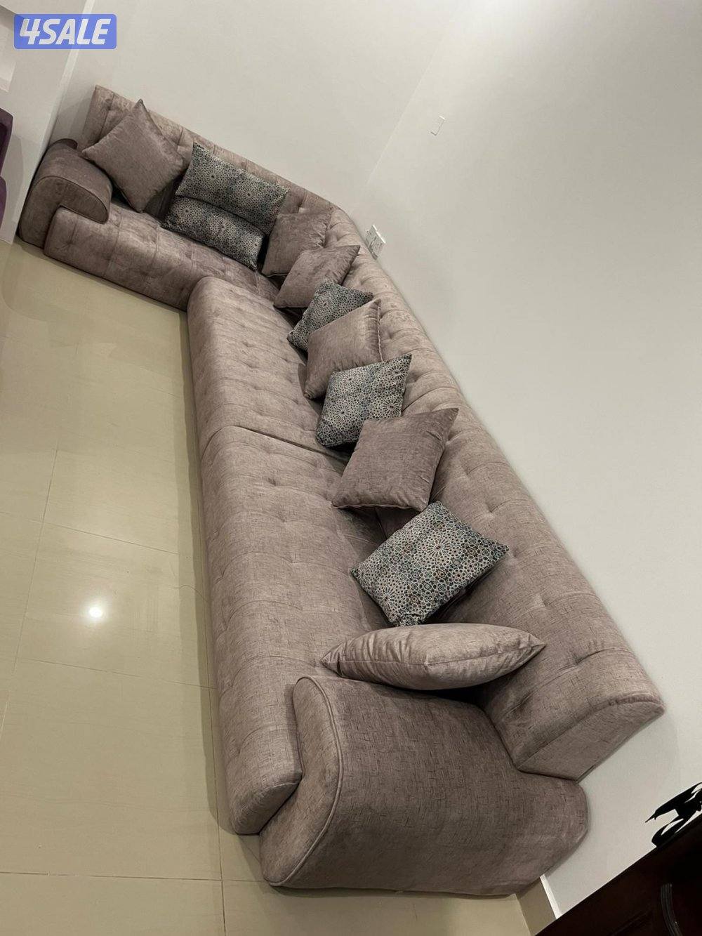 يوجد لدينا جميع انواع السجاد والستاير الخام والستاير الرول4