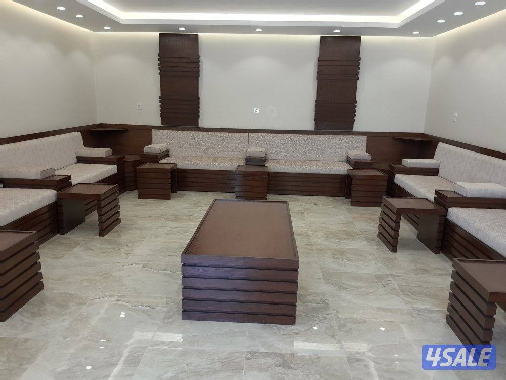 يوجد لدينا جميع انواع السجاد والستاير الخام والستاير الرول6