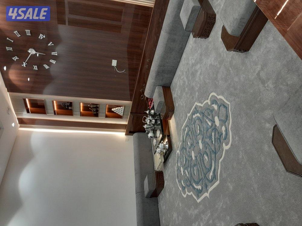 يوجد لدينا جميع انواع السجاد والستاير الخام والستاير الرول10