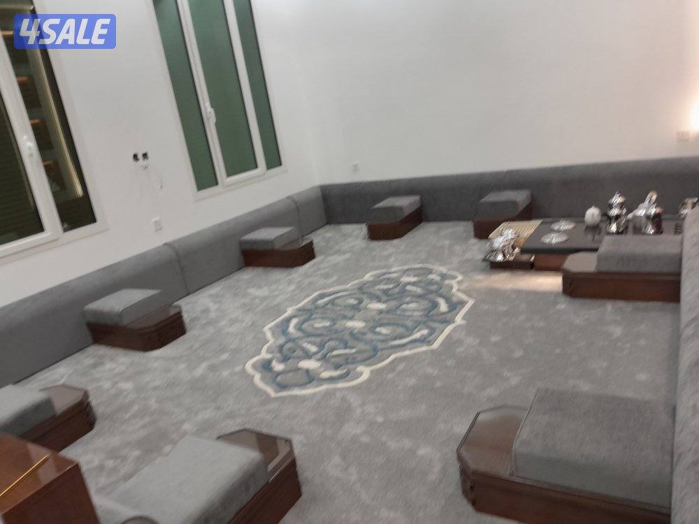 يوجد لدينا جميع انواع السجاد والستاير الخام والستاير الرول11