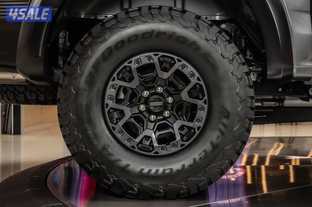 Raptor R supercharged 720 horse power5