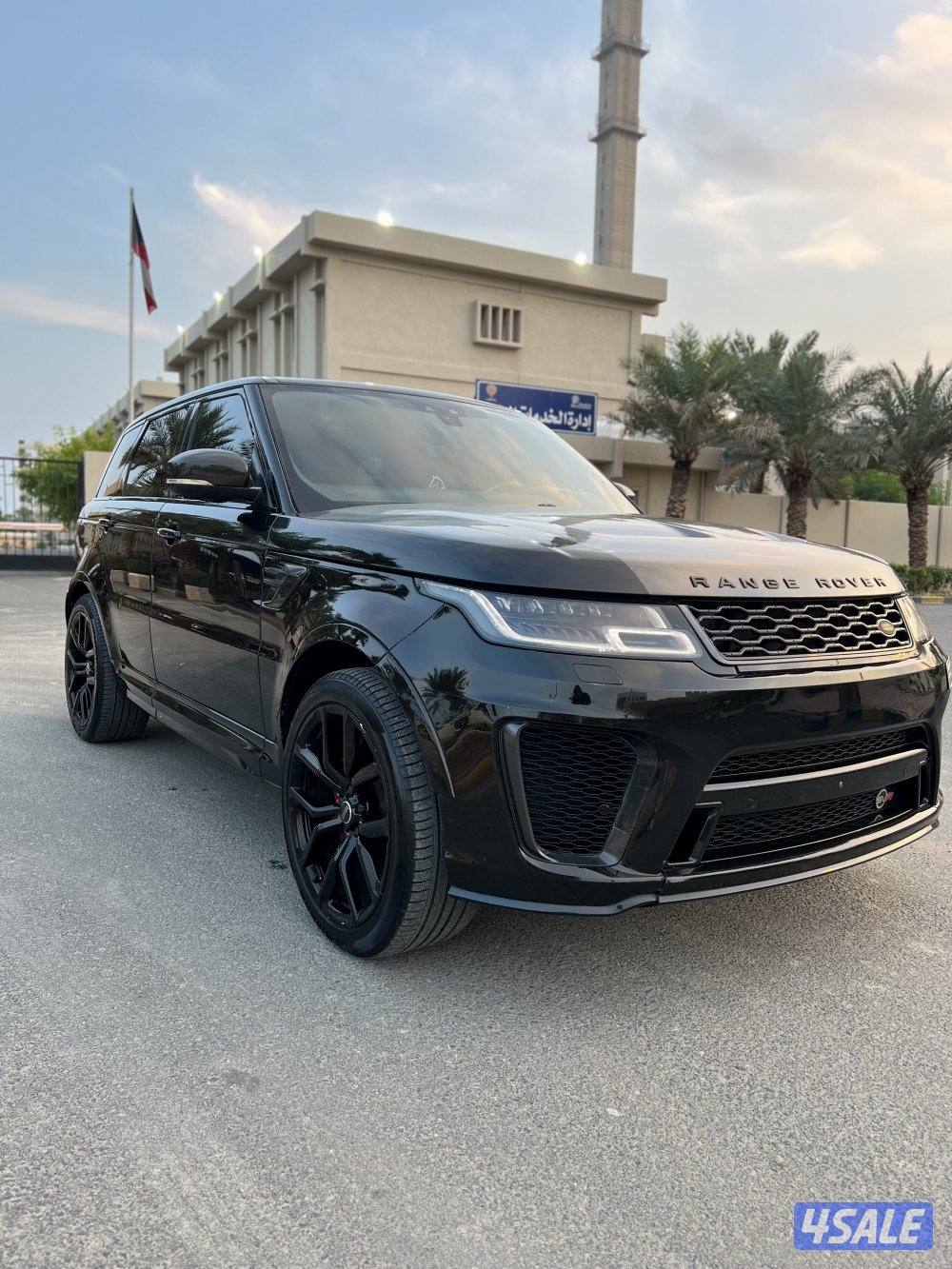 رنج SVR صبغ الوكاله ماعدا قطعه تجميلي ماشي ١٦٠ الف وارد الغانم2